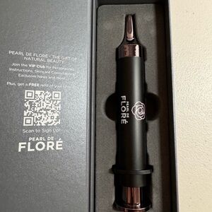 de Flore Noir Instant Wrinkle Treatment!